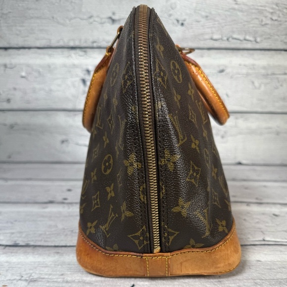Louis Vuitton Alma Brown Monogram Canvas Leather Handbag - Picture 4 of 16